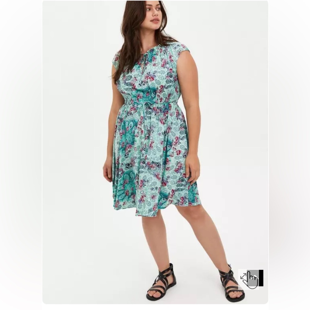 Torrid Mini Challis Tie Front Skater Dress-Mint Medallion Size 1